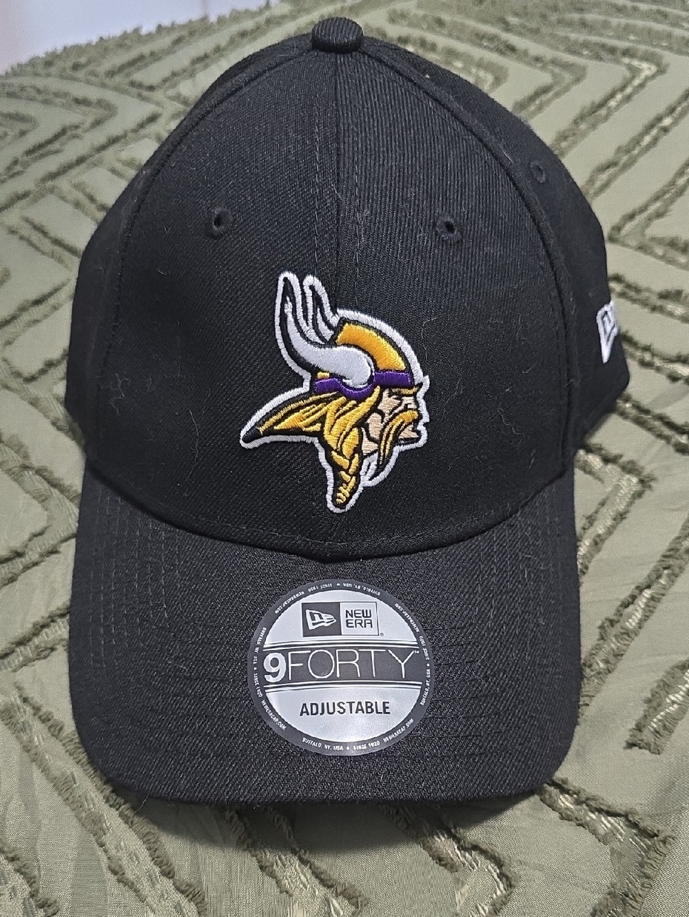 New Era Black Minnesota Vikings Embroidered Logo Cap with Gold/Purple Accent